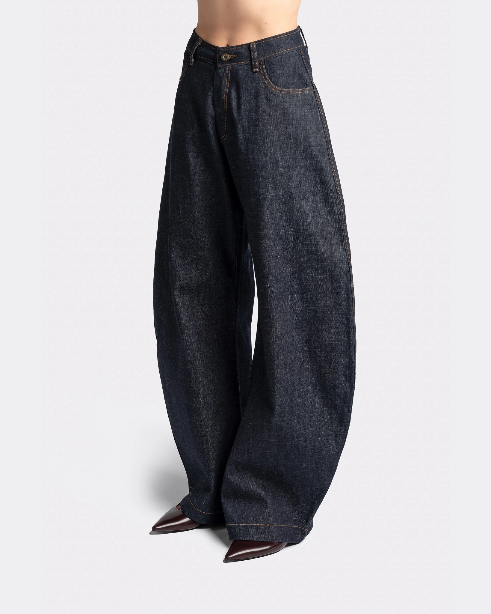 ROUND LEG / WIDE DENIM