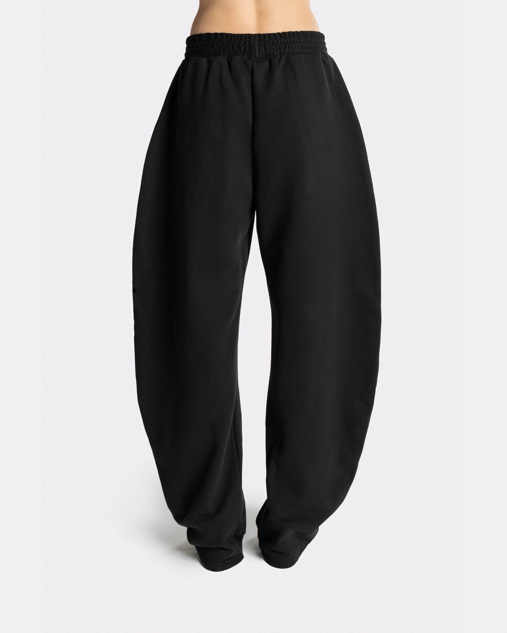 BLACK TRACKSUIT