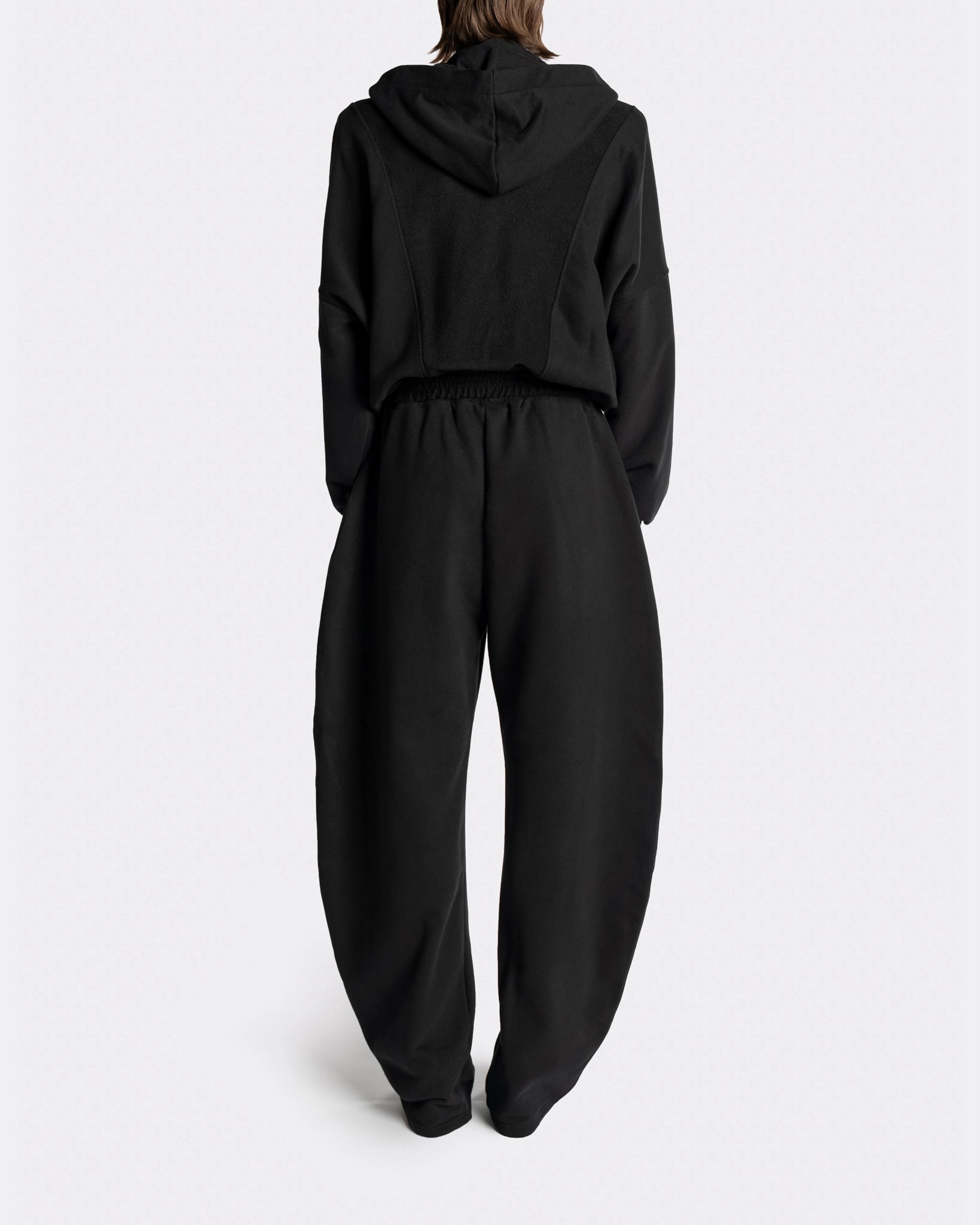 BLACK TRACKSUIT