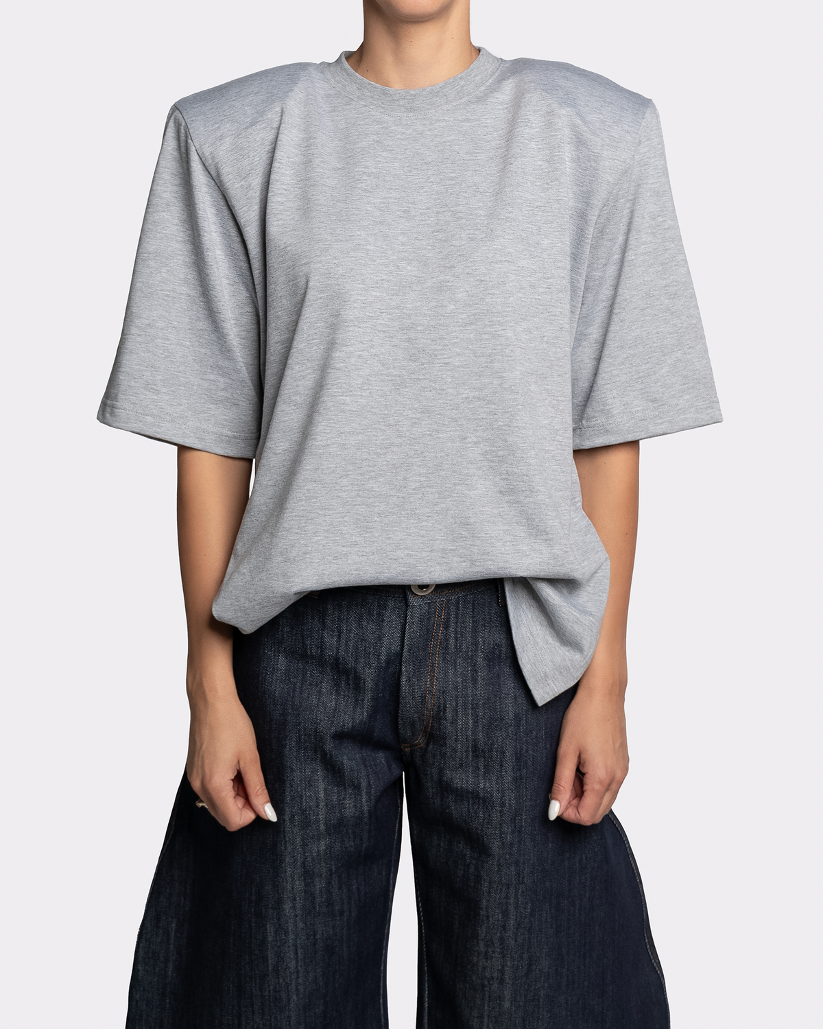 BASIC T-SHIRT