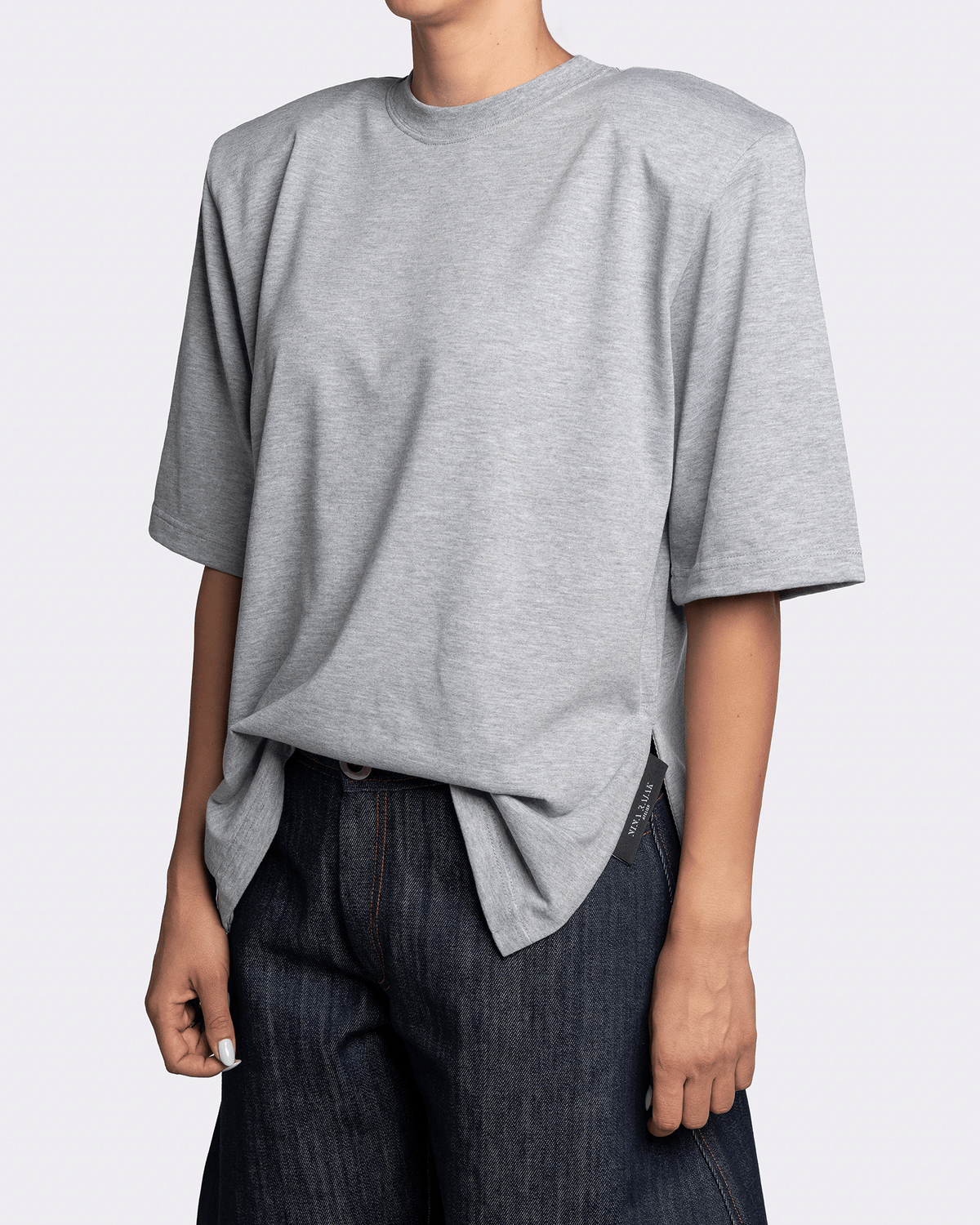 BASIC T-SHIRT