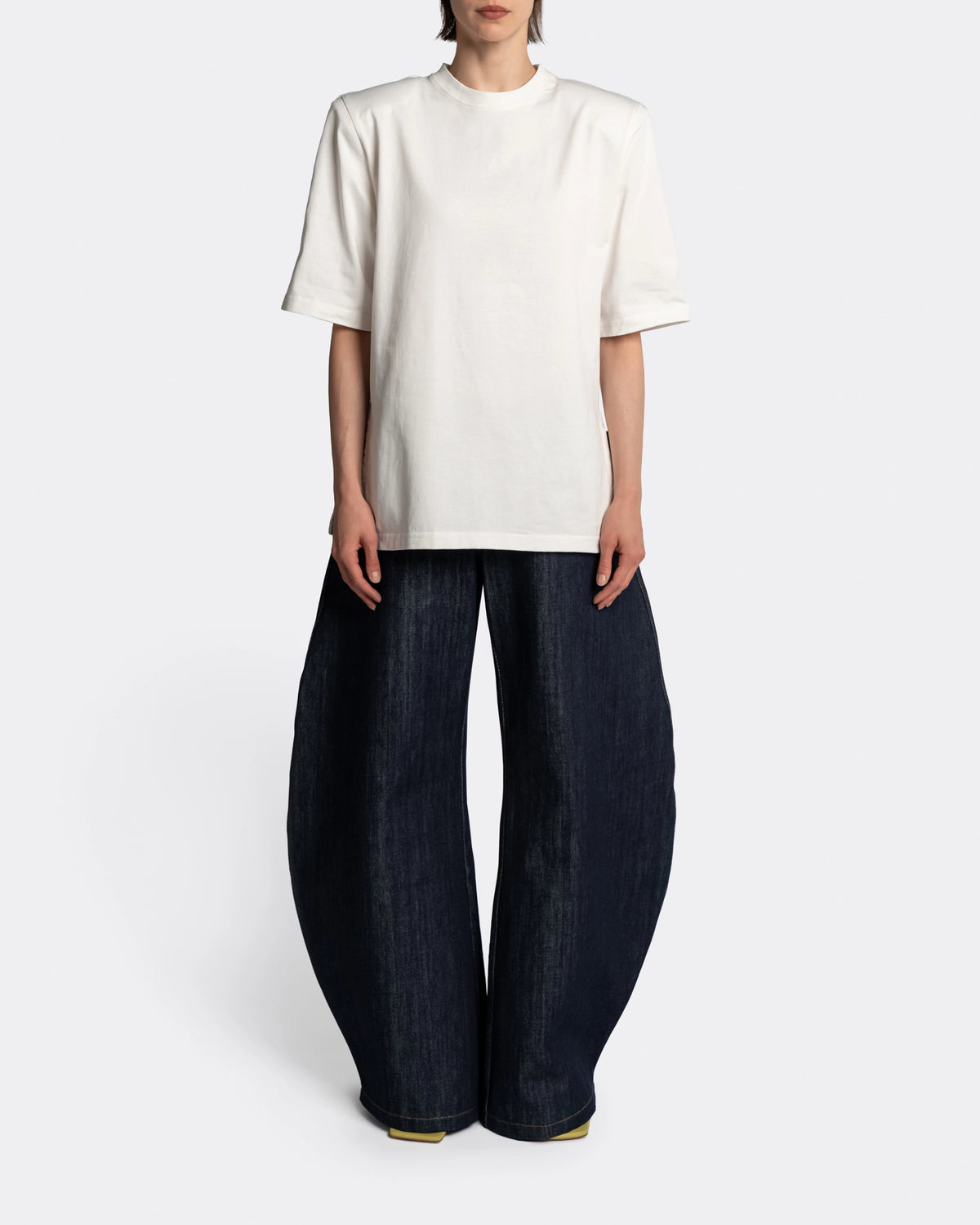 BASIC T-SHIRT