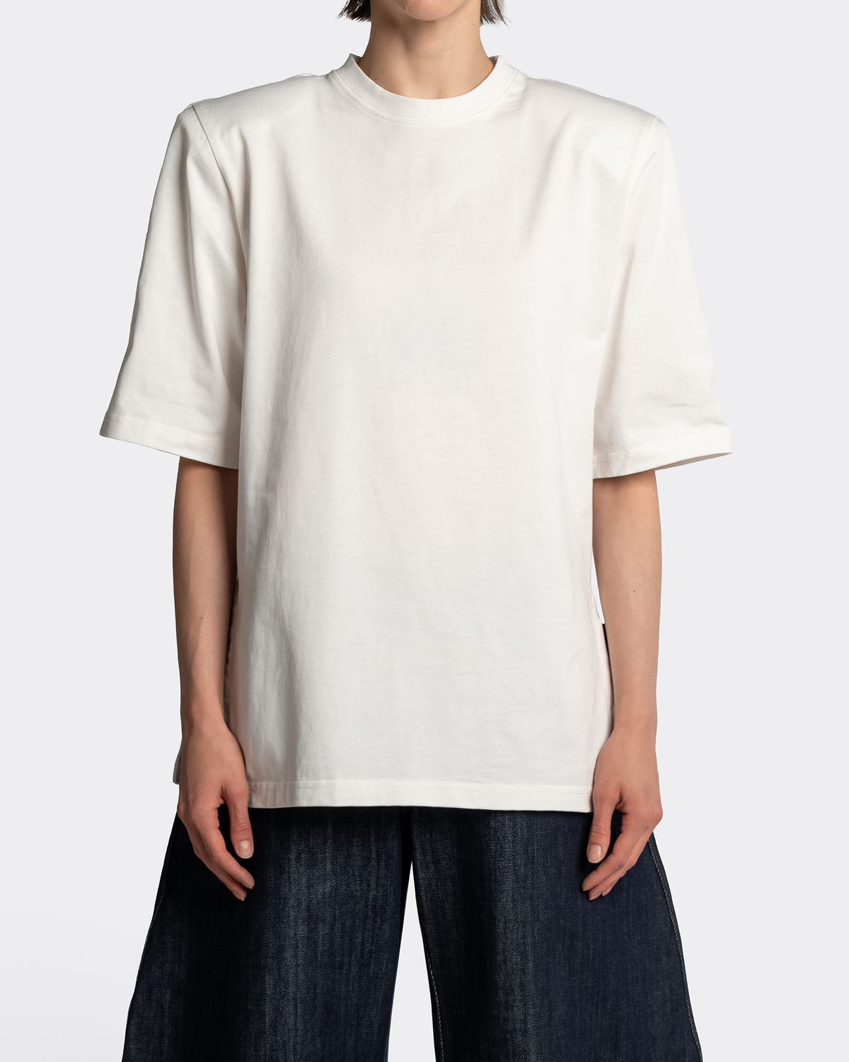 BASIC T-SHIRT