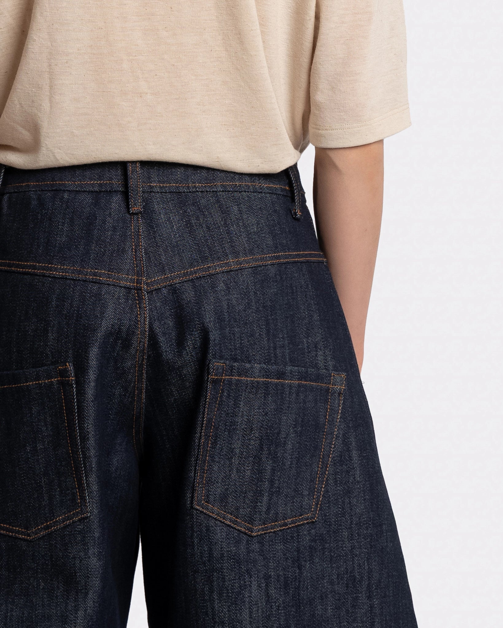 ROUND LEG / WIDE DENIM
