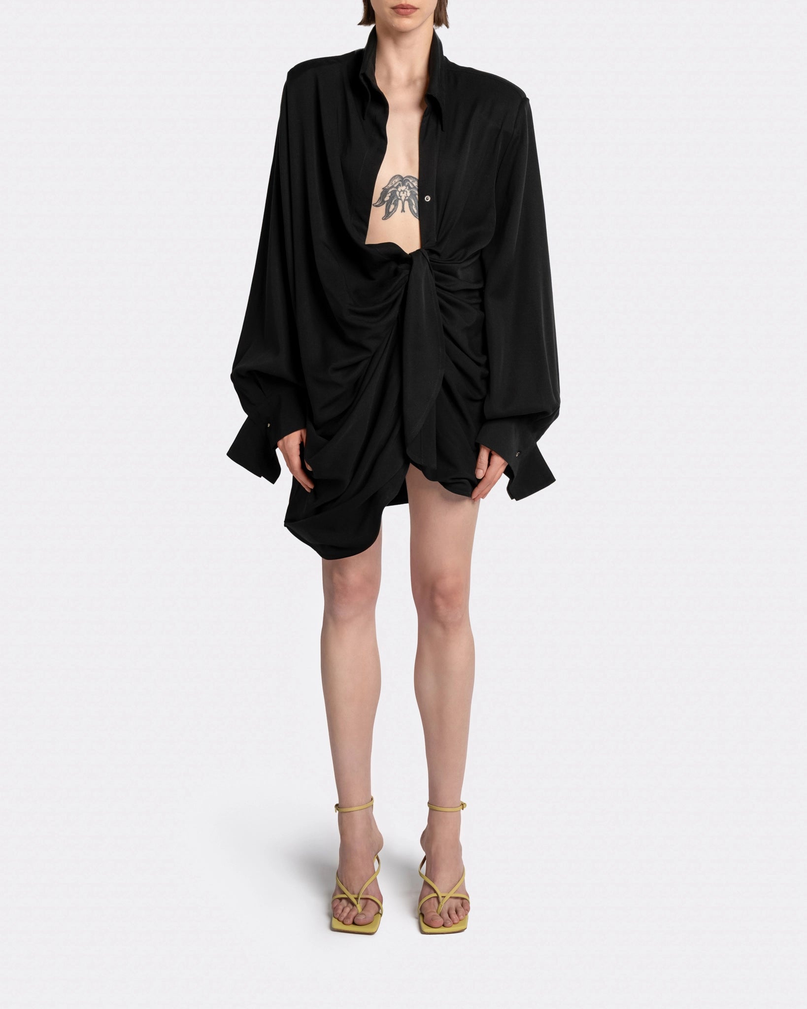 SHORT BLACK SLEEVE DRESS