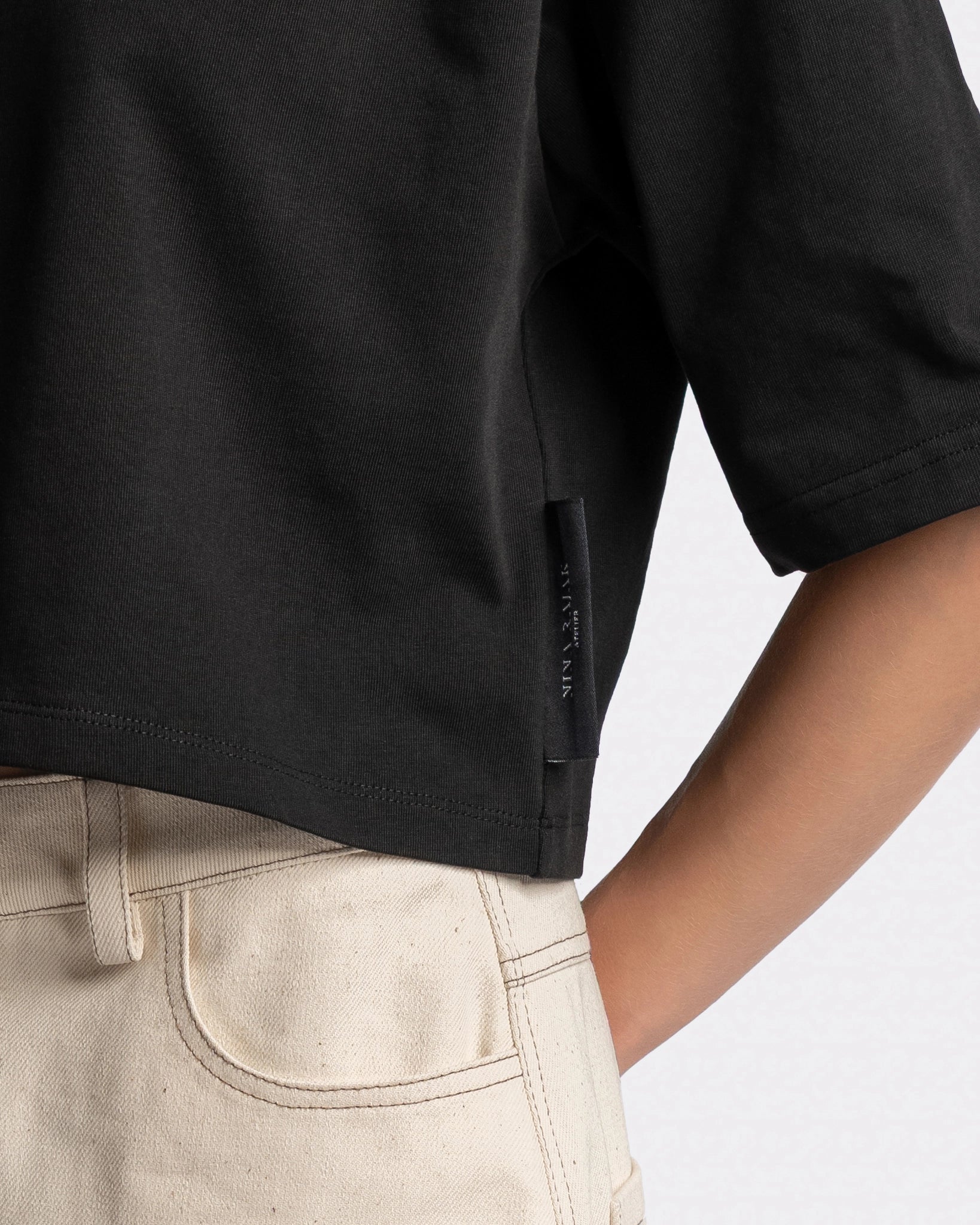 CROPPED T-SHIRT
