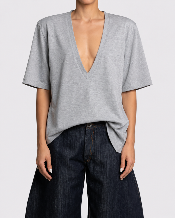 V-NECK BASIC T-SHIRT