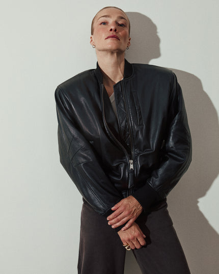 BOMBER JACKET