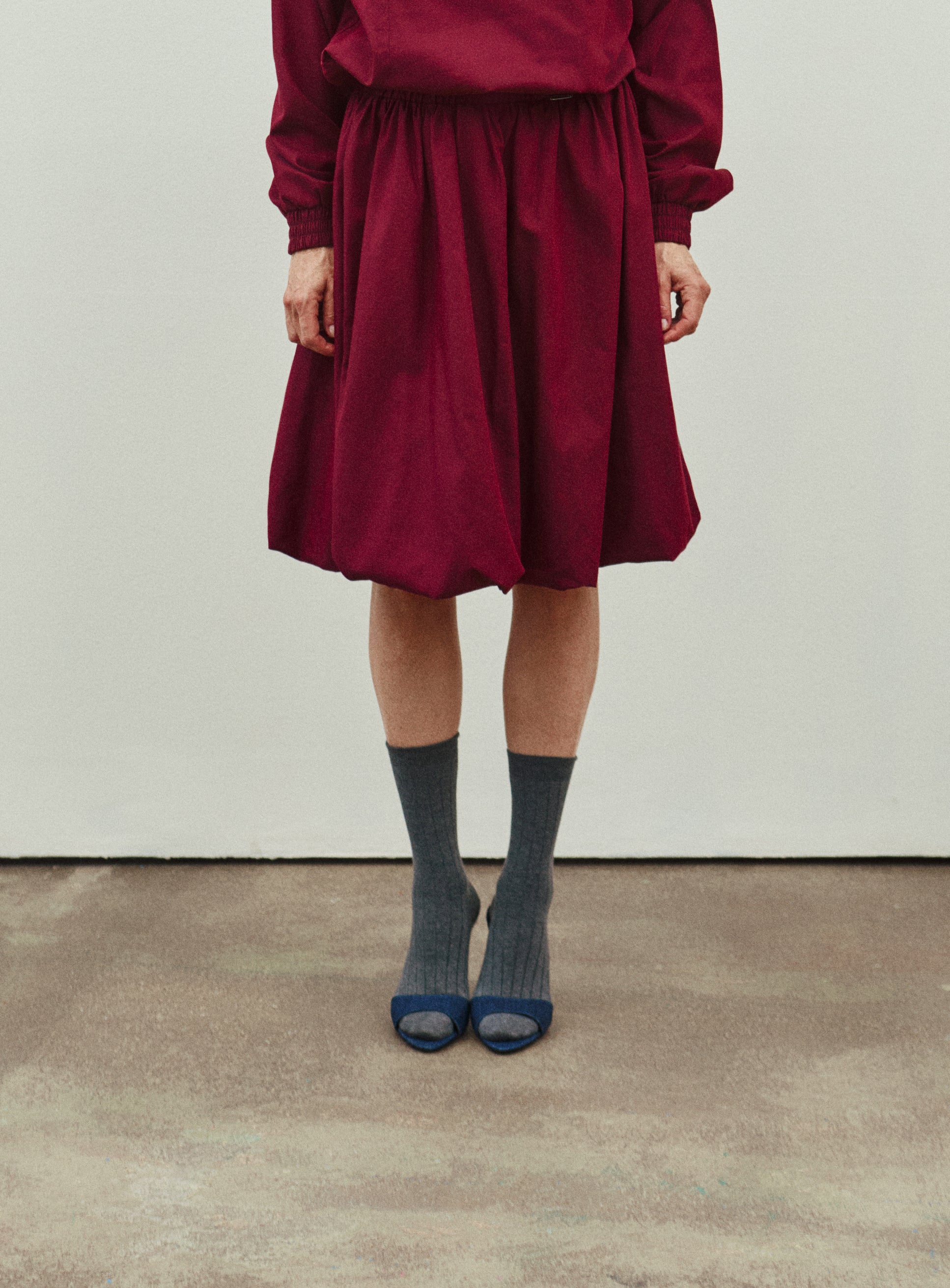 AURA HIGHT WAISTED KNEE LENGTH SKIRT
