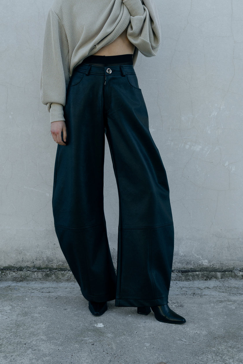 PU BLACK LEATHER PANTS