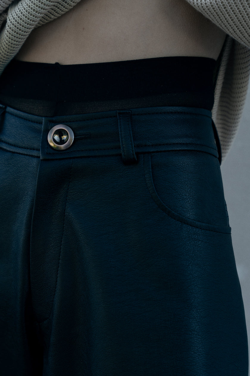 PU BLACK LEATHER PANTS