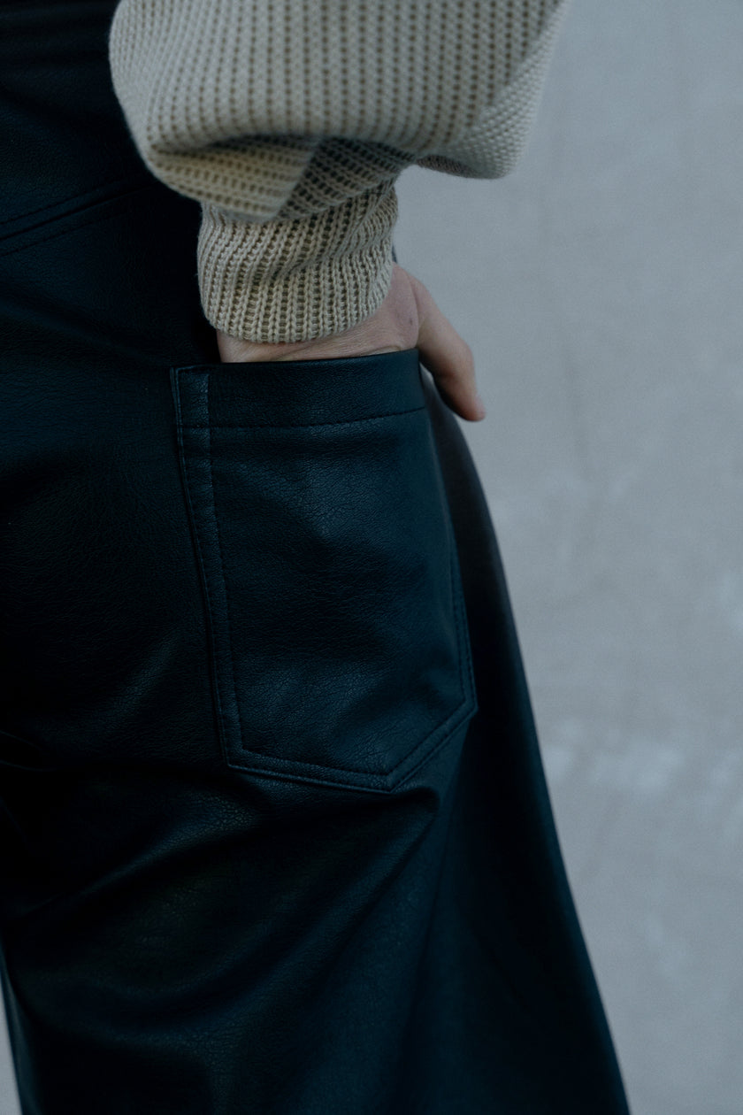 PU BLACK LEATHER PANTS