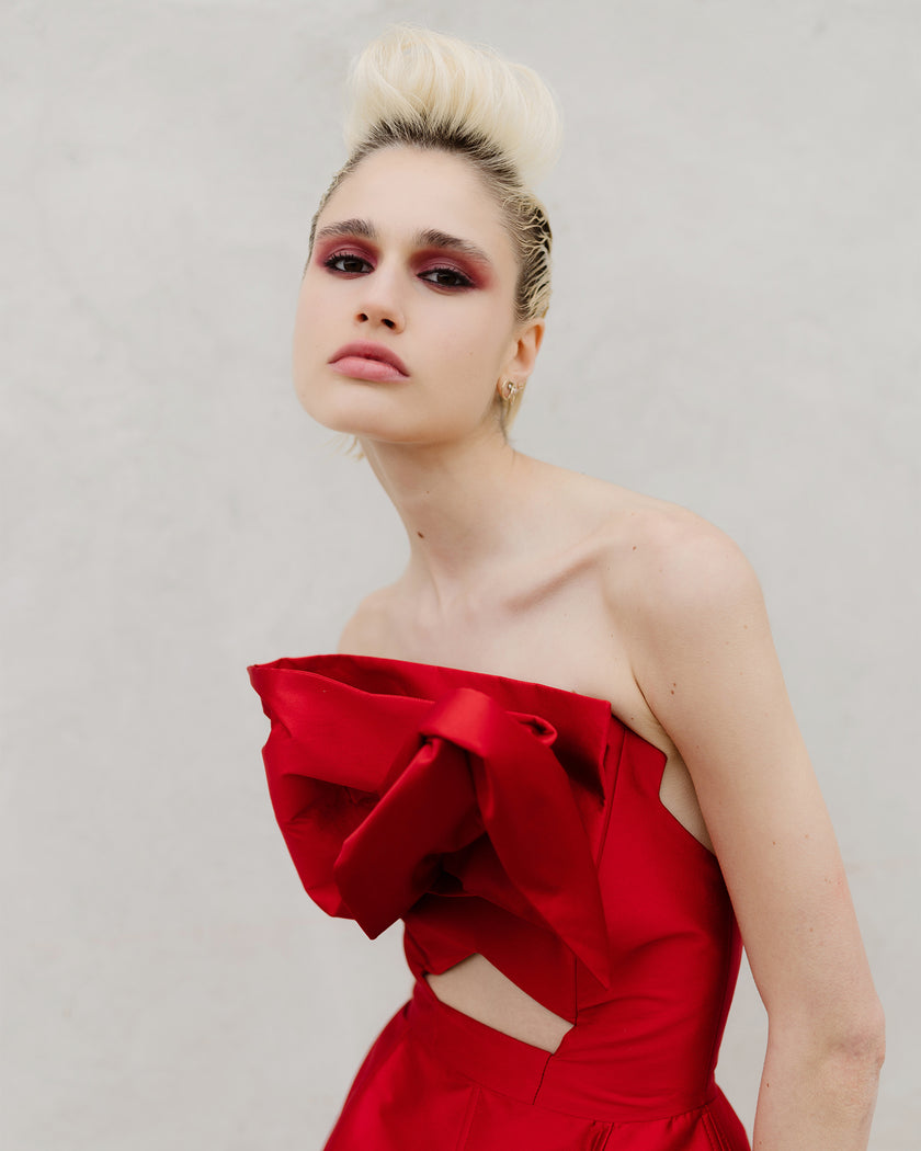 Statement short puff dress with a slit