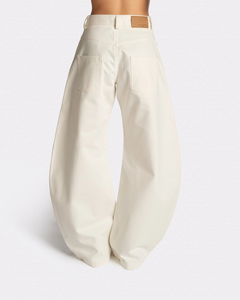 ROUND LEG / WIDE WHITE